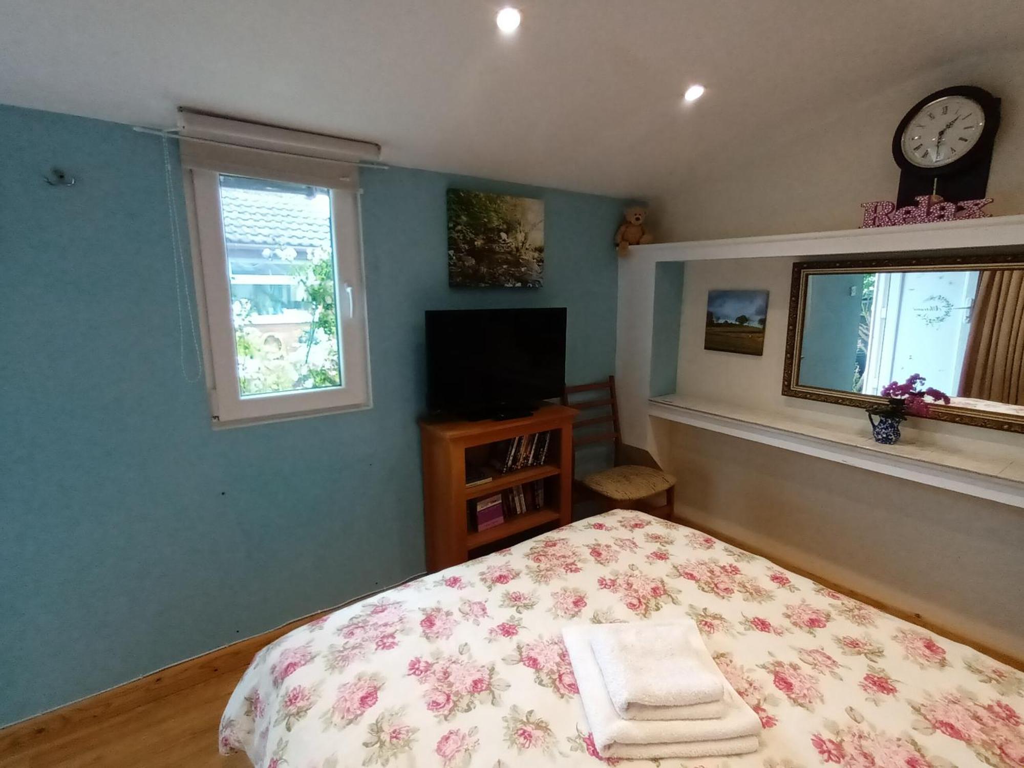 Private Suite In Oxfordshire, A40 Witney Exterior foto